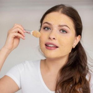 Honey and oats scrub